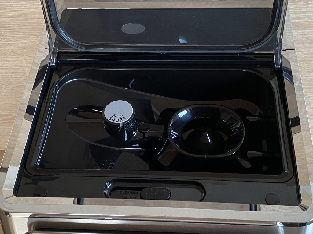 WMF Perfection 680 Kaffeevollautomat Kaffeebohnenfach mit Mahlgradeinstellung