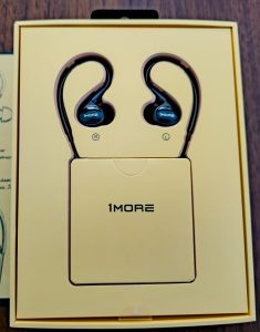 1More Penta Driver P50 Kopfhörer in der Verpackung