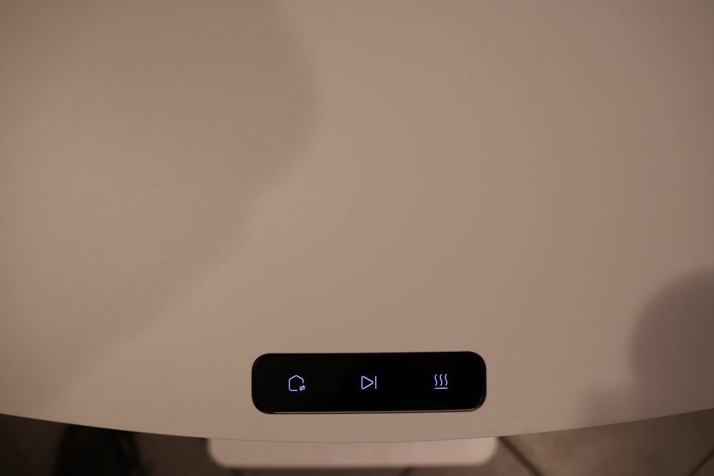 Dreame L20 Ultra Saug-Wisch-Roboter Bedienelement beleuchtet