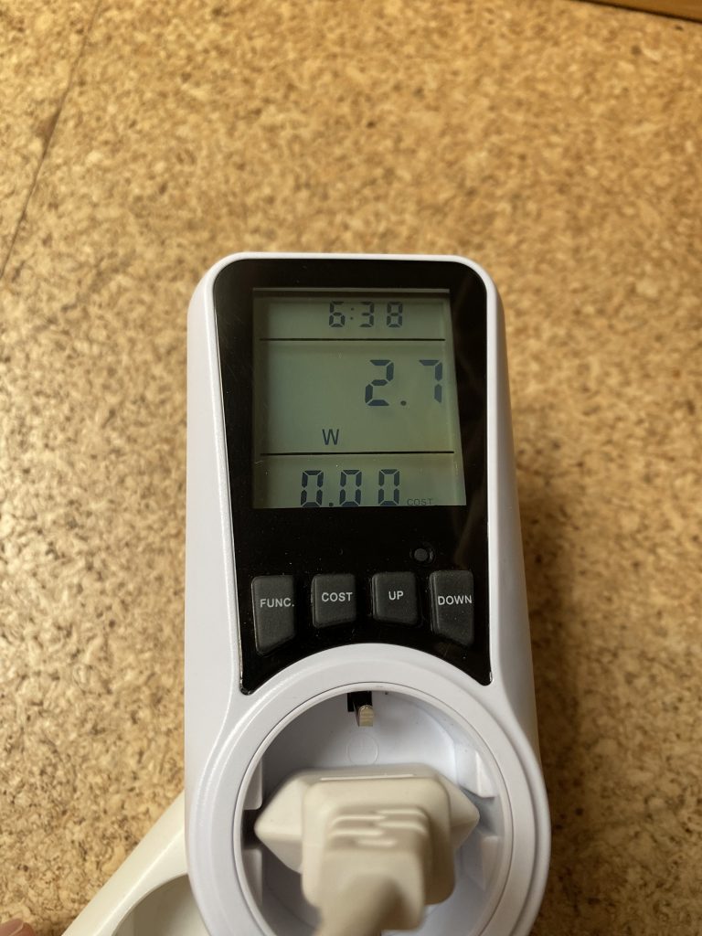 AEG APO50371DG PURE 5000 Luftreiniger Stromverbrauch niedrigste Stufe