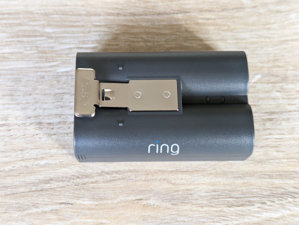 Akku der Ring Spotlight Cam Pro Überwachungskamera von oben