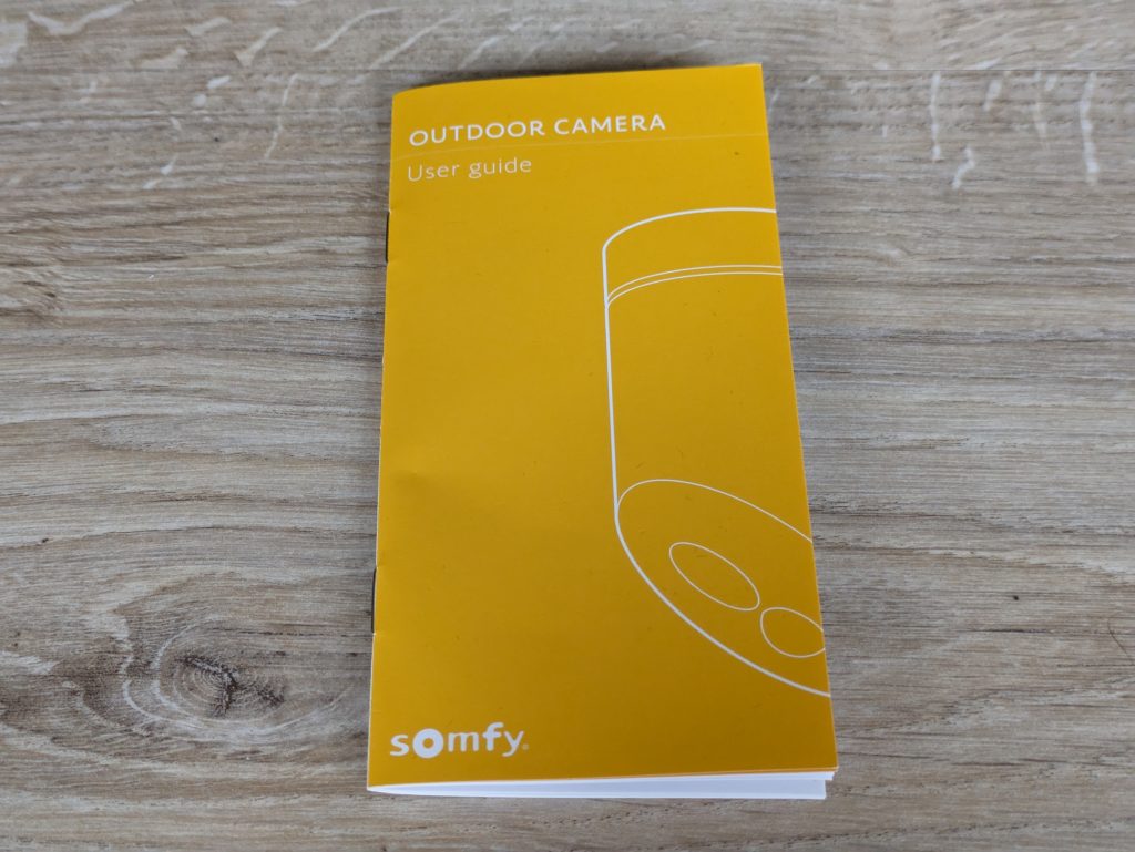 Anleitung der Somfy 2401563 Überwachungskamera geschlossen