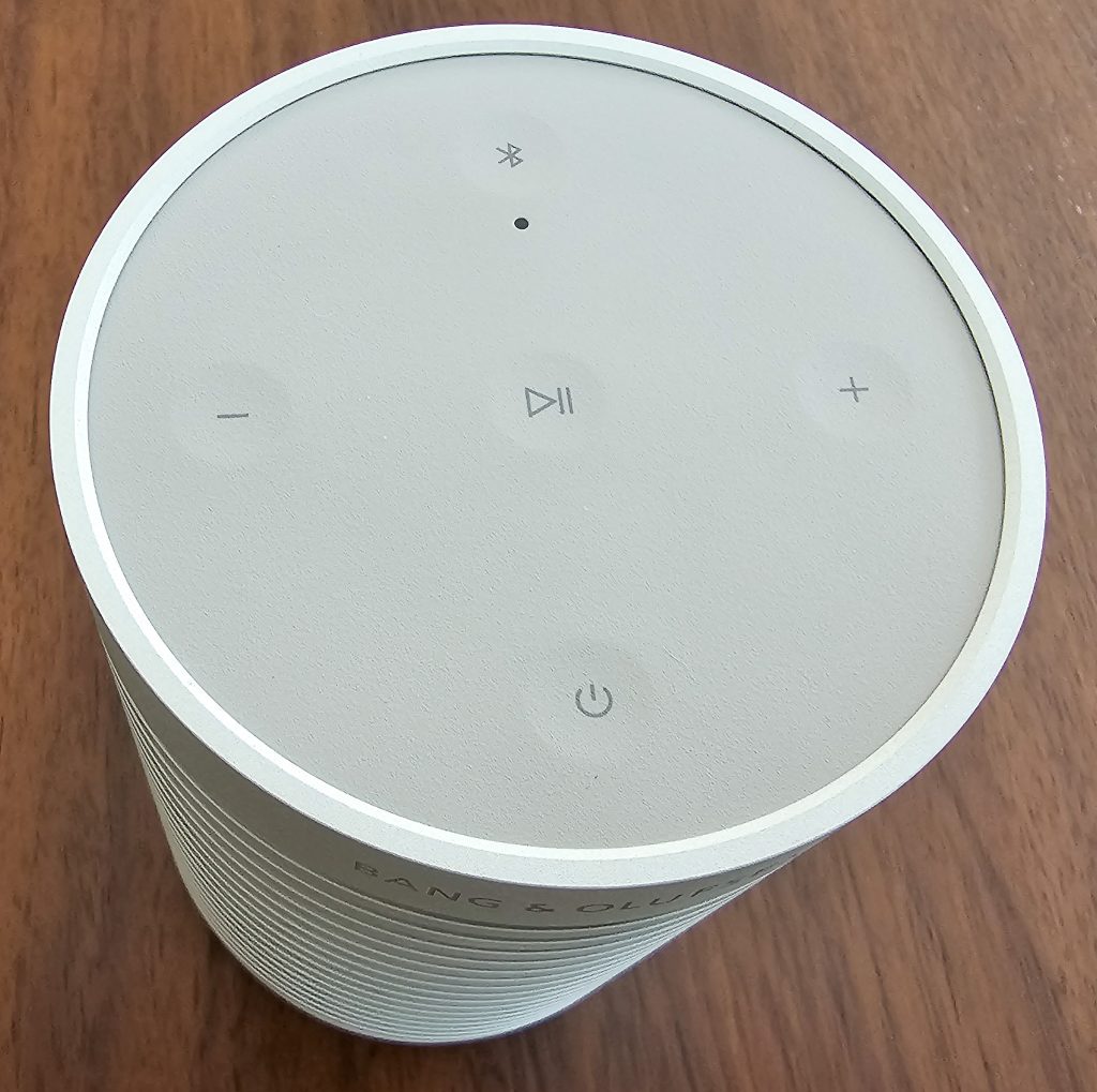 Bang & Olufsen Beosound Explore Bluetooth-Lautsprecher Touchtasten