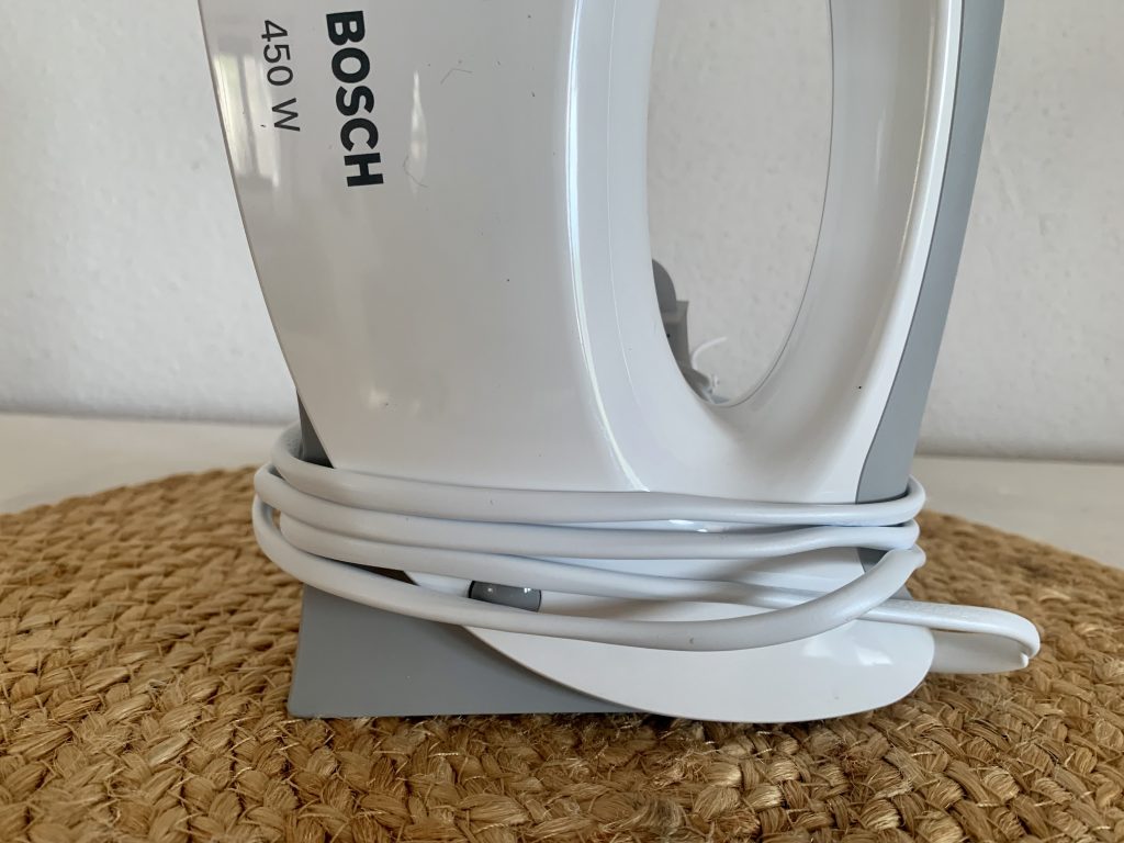 Bosch MFQ3530 Handmixer Gehäuseform für Kabelaufwicklung