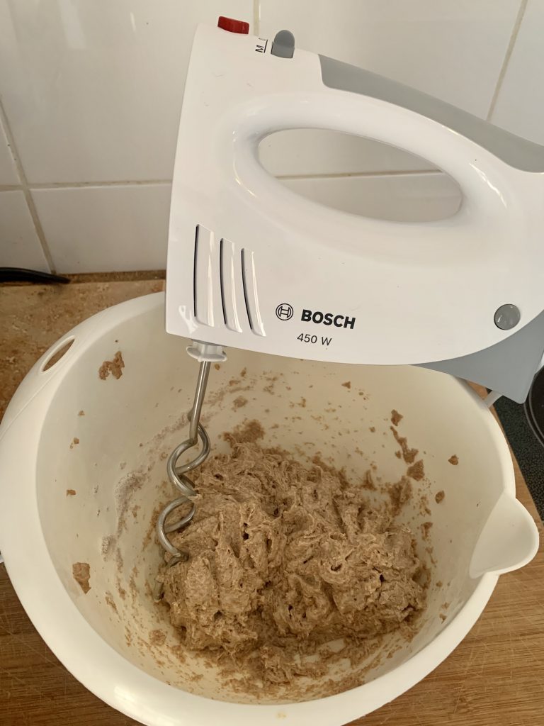 Bosch MFQ3530 Handmixer fertiger Knetteig