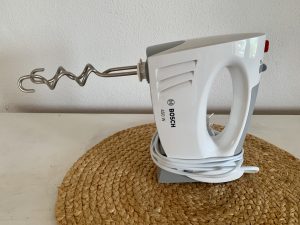 Bosch MFQ3530 Handmixer hochkant stehend