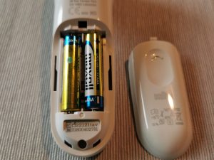 Braun BNT300 Stirnthermometer Batterien eingelegt