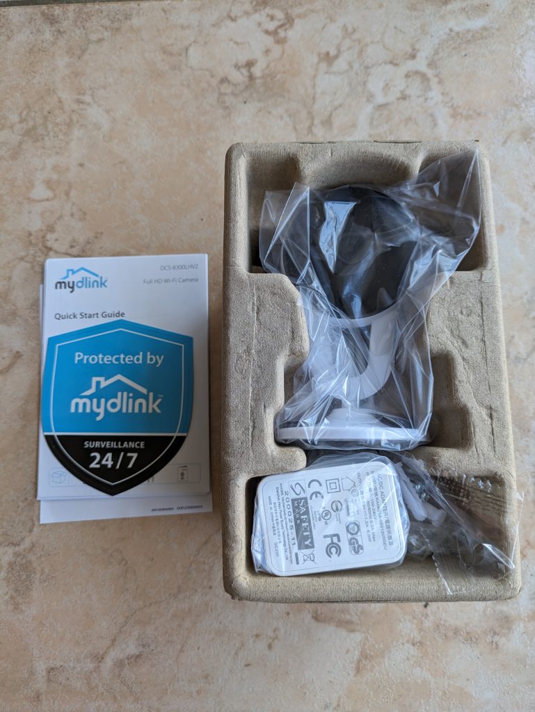D-Link DCS 8300LHV2 mydlink Überwachungskamera Verpackugn geöffnet