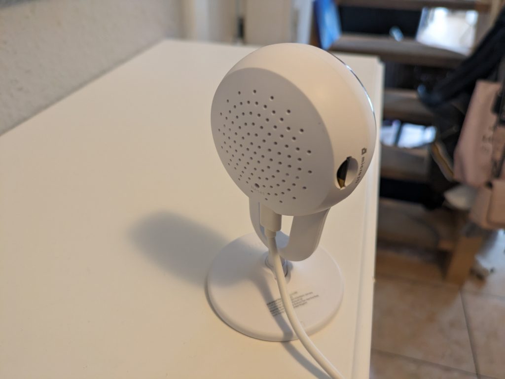 D-Link DCS 8300LHV2 mydlink Überwachungskamera auf Komode v3