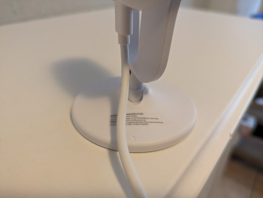D-Link DCS 8300LHV2 mydlink Überwachungskamera auf Komode v4