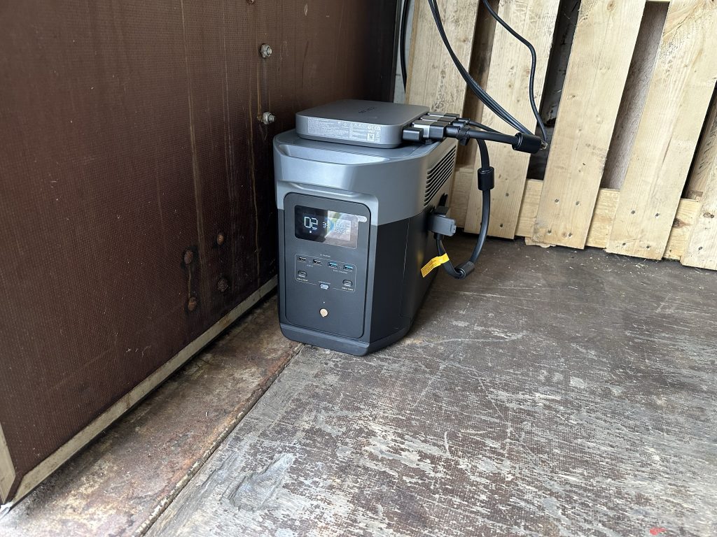 EcoFlow Powerstream Balkonkraftwerk Wechselrichter und Station