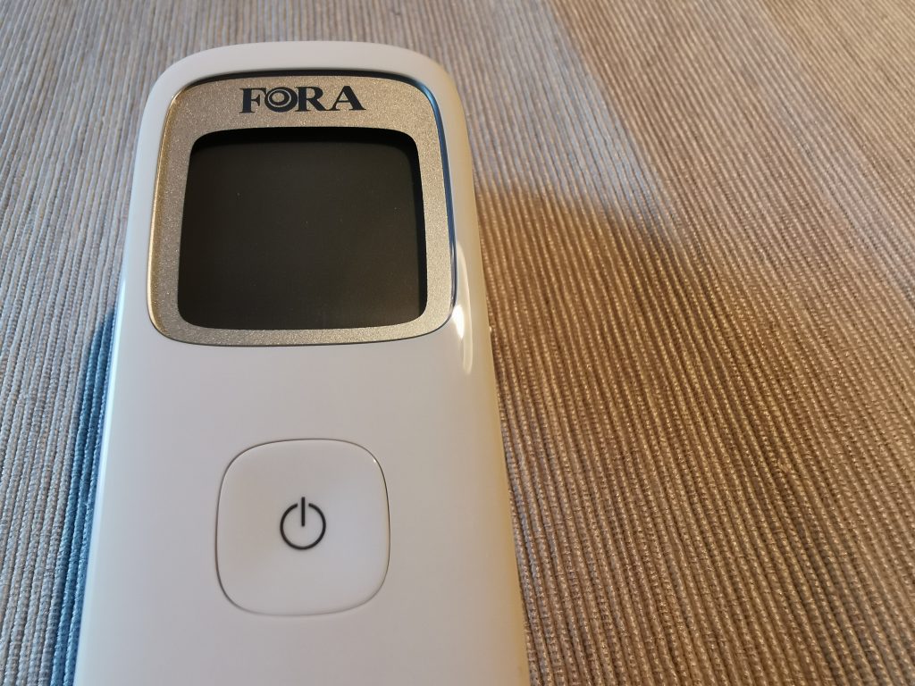 FORA IR42 Stirnthermometer Display und Bedienelement