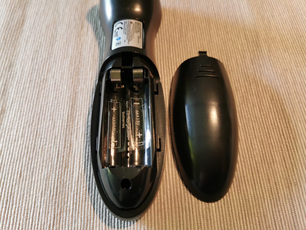 Femometer DET-306 Stirnthermometer Batteriefach geöffnet und leer