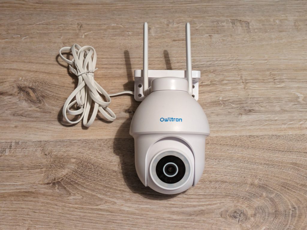 Frontale Ansicht der Owltron O1 Überwachungskamera