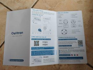 Geöffnete Anleitung der Owltron W1 Überwachungskamera