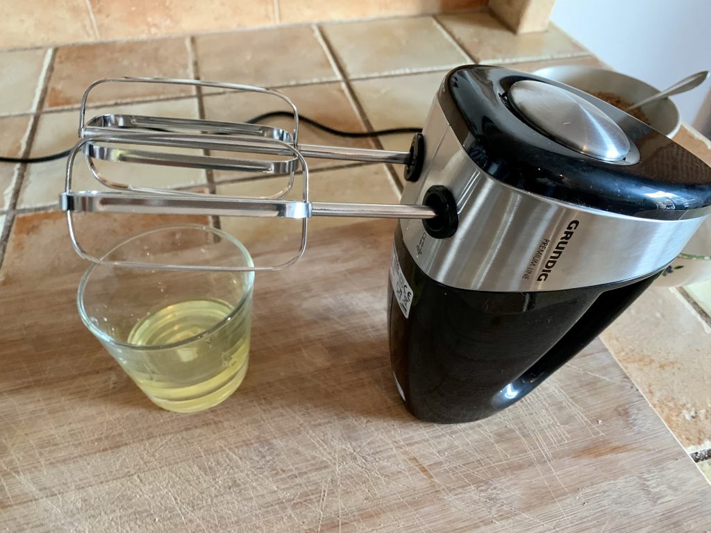 Grundig HM 5040 Handmixer Vorbereitung Eischnee