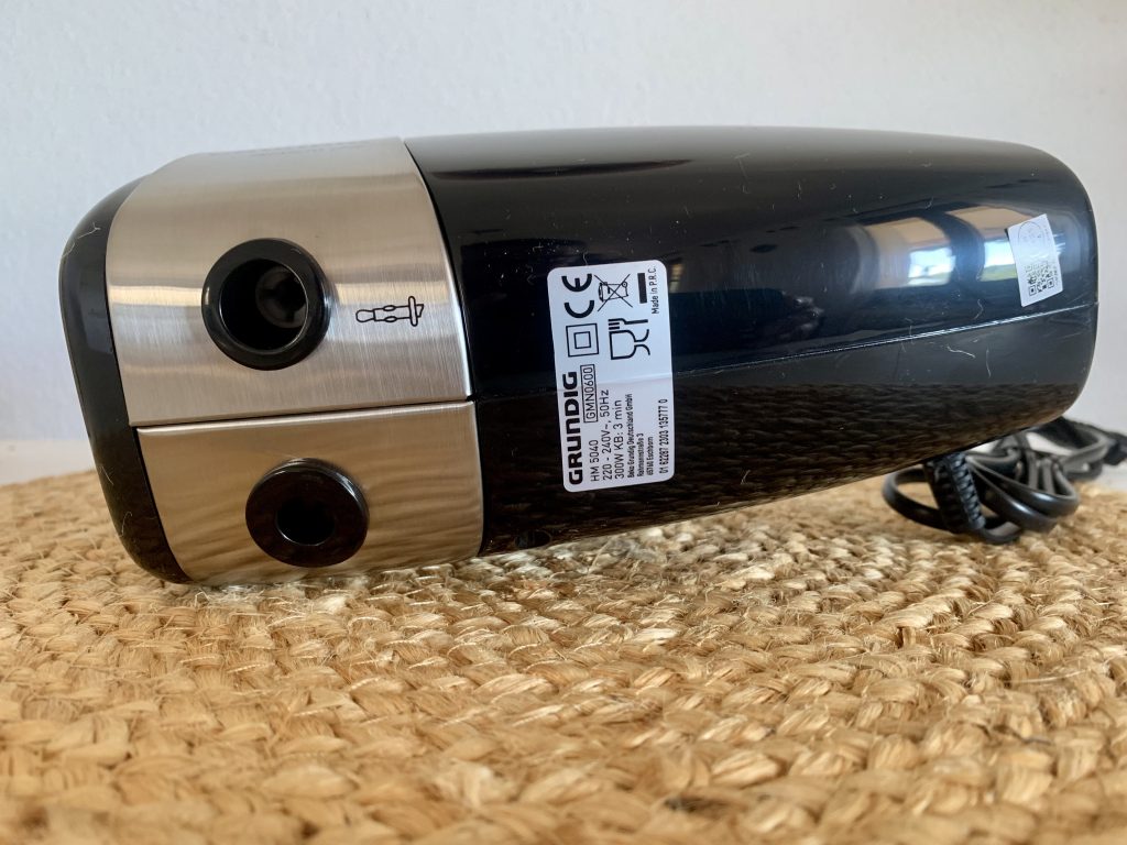 Grundig HM 5040 Handmixer von unten