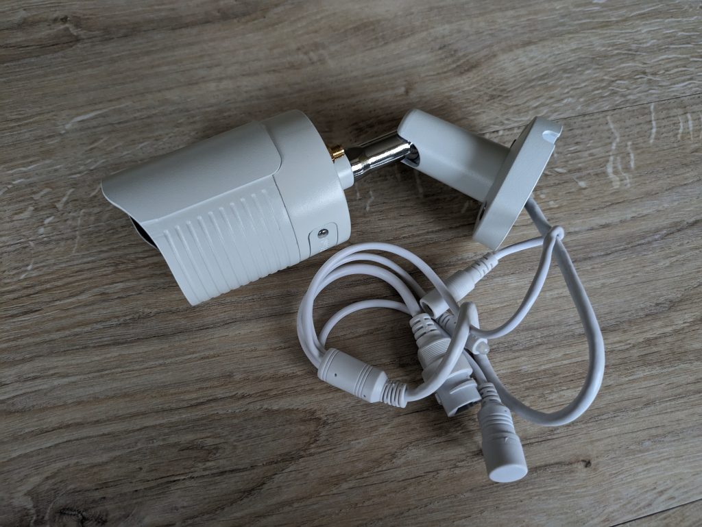 HiKam A7 Überwachungskamera von der Seite