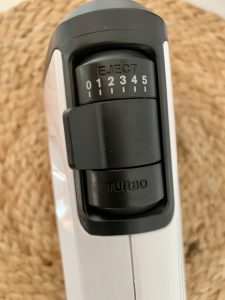 Krups 3 Mix GN5021 Handmixer Nahaufnahme Geschwindigkeitsstufen