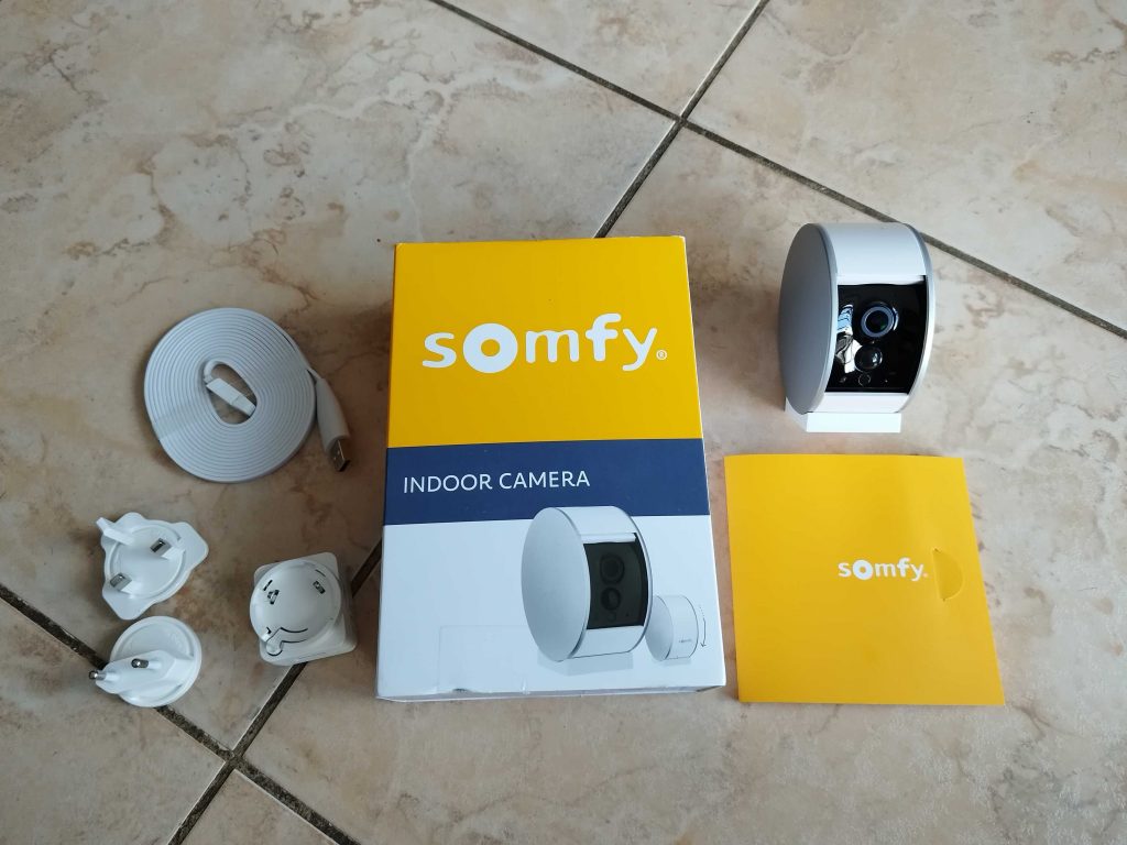 Lieferumfang der Somfy 1401507 Überwachungskamera