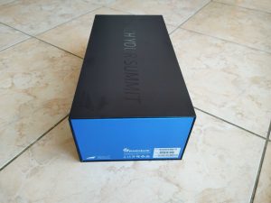 Mountain Everest Max Gaming-Tastatur Verpackung von links