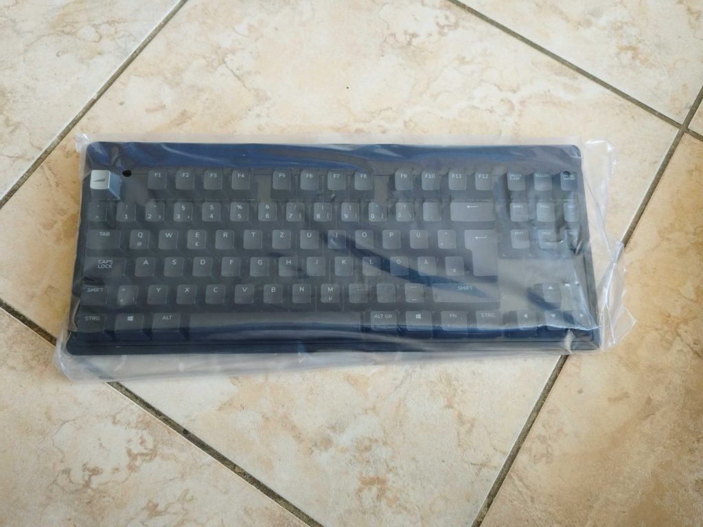 Mountain Everest Max Gaming-Tastatur mit Schutzfolie