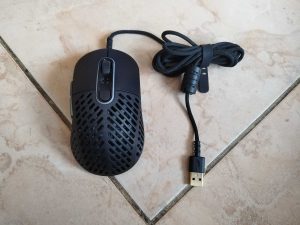 Mountain Makalu 67 Gaming-Maus von oben