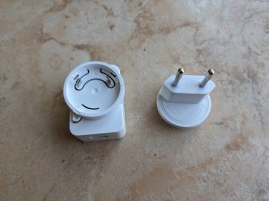 Netzadapter der D-Link DCS 8300LHV2 mydlink Überwachungskamera Schuko-Stecker