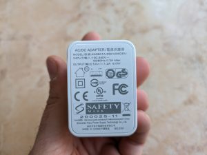 Netzadapter des D-Link DCS 8300LHV2 mydlink Überwachungskamera Nahansicht