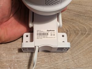 Owltron O1 Überwachungskamera von hinten Detailansicht