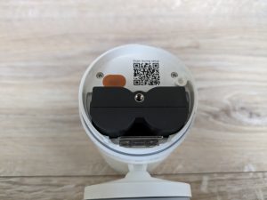 Ring Stick Up Cam Battery Überwachungskamera geöffnet