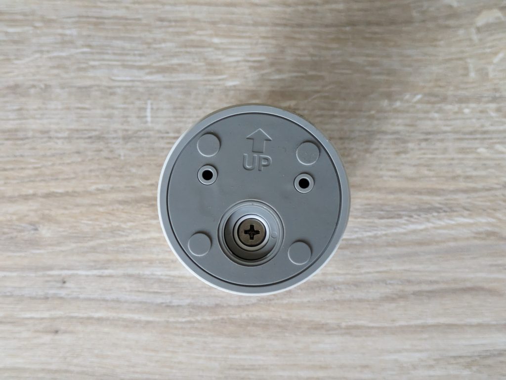 Ring Stick Up Cam Battery Überwachungskamera von unten