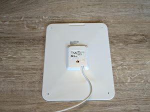 Solarmodul der Reolink Argus PT Ultra Überwachungskamera von hinten