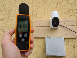 Somfy 2401563 Überwachungskamera Lautstärkentest der Sirene