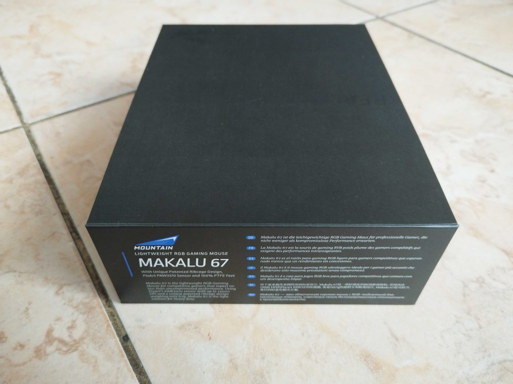 Verpackung der Mountain Makalu 67 Gaming-Maus von oben