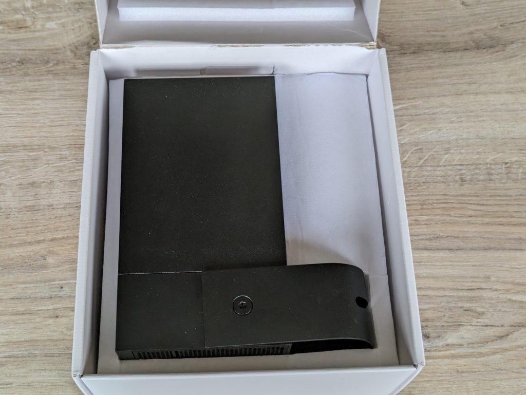 Verpackung der Netatmo Presence Überwachungskamera geöffnet