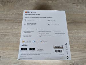 Verpackung der Netatmo Presence Überwachungskamera von hinten