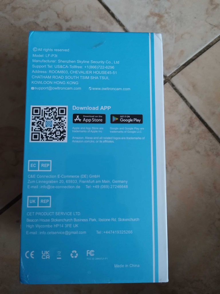 Verpackung der Owltron W1 Überwachungskamera von links