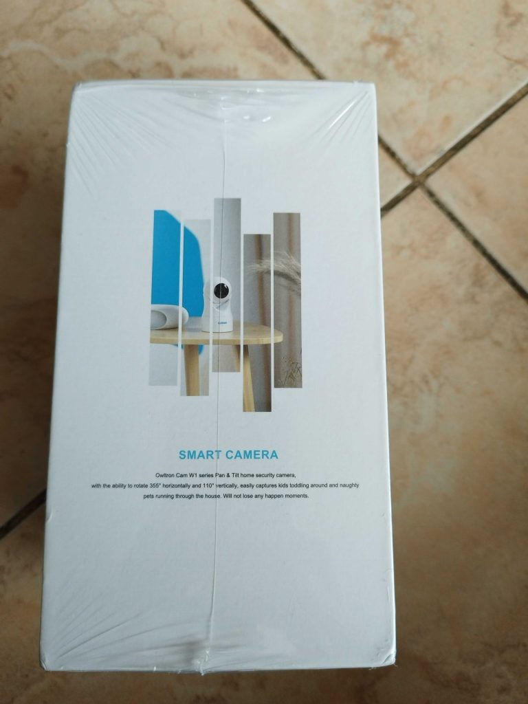 Verpackung der Owltron W1 Überwachungskamera von rechts