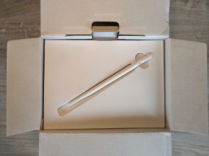 Verpackung der Reolink Argus PT Ultra Überwachungskamera geöffnet zweite Ansicht