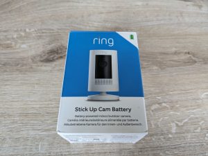 Verpackung der Ring Stick Up Cam Battery Überwachungskamera v1