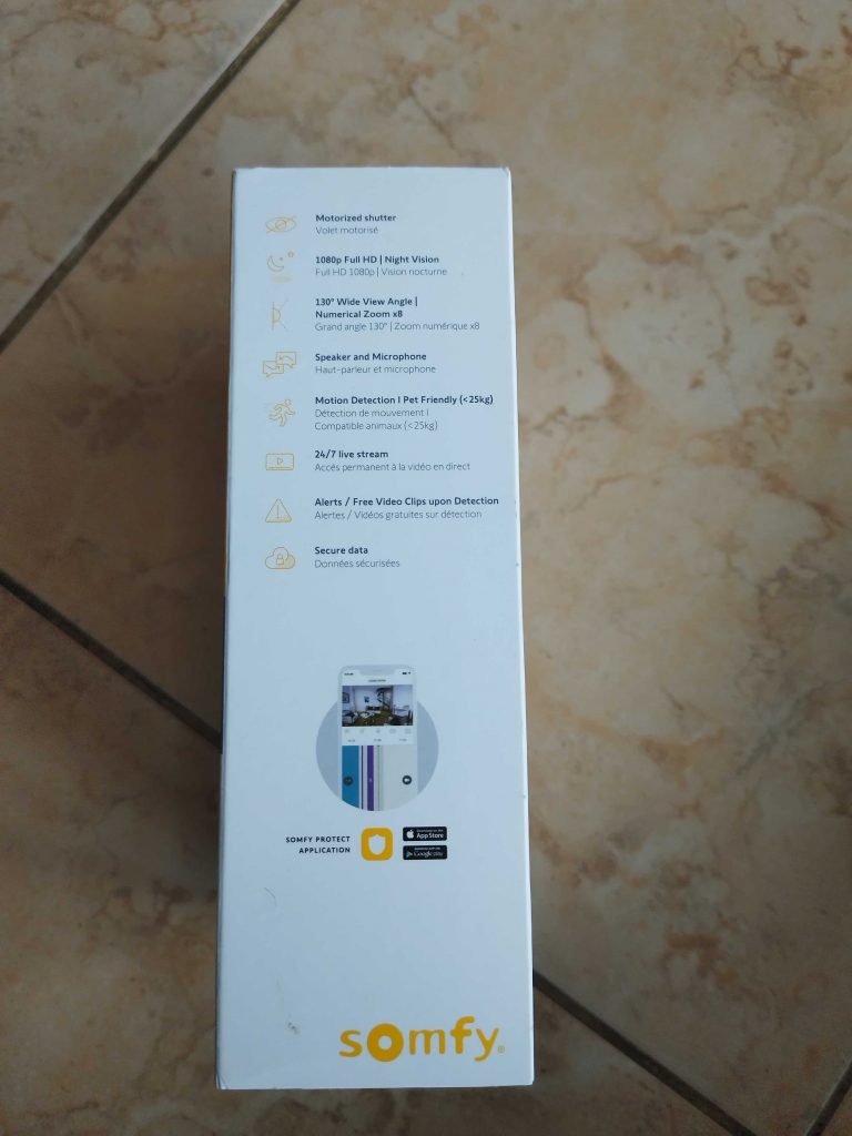 Verpackung der Somfy 1401507 Überwachungskamera von rechts