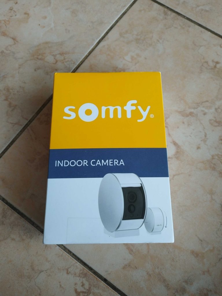Verpackung der Somfy 1401507 Überwachungskamera von vorne