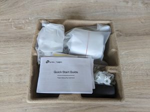 Verpackung der TP-Link Tapo C310 Überwachungskamera geöffnet