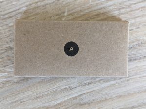 Verpackung des Montagematerials der Ring Stick Up Cam Pro Überwachungskamera