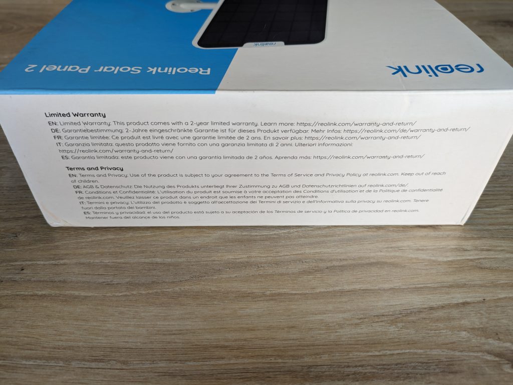 Verpackung des Solarmoduls der Reolink Argus PT Ultra Überwachungskamera von Hinten