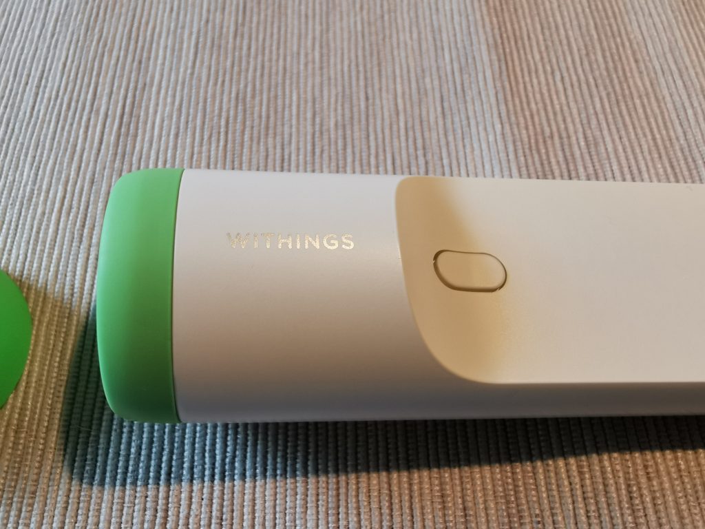 Withings Thermo Schläfenthermometer Detail Bedienknopf
