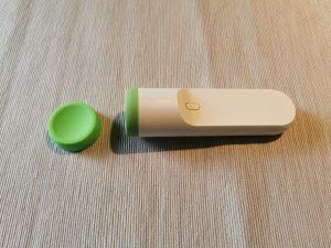 Withings Thermo Schläfenthermometer Schutzkappe entfernt