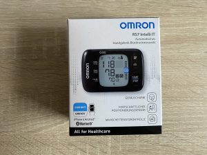 OMRON RS7 Intelli IT Handgelenk-Blutdruckmessgerät Verpackung