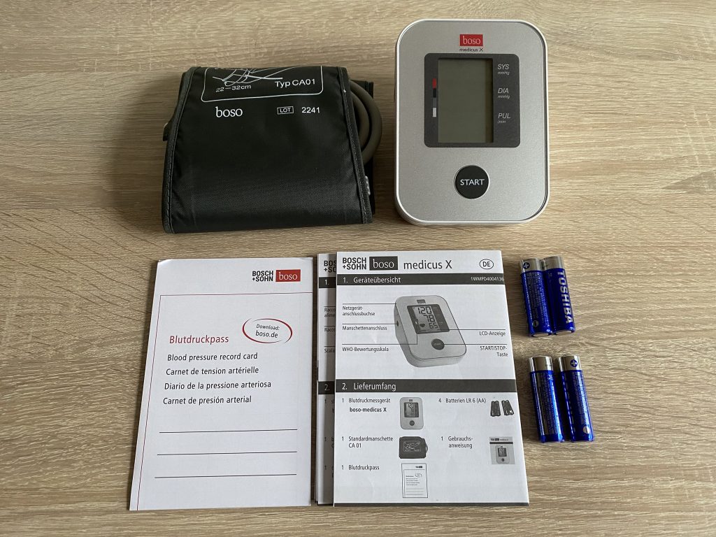 Boso medicus X Oberarm-Blutdruckmessgerät ausgepackt